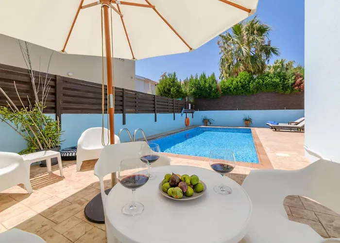 Villa Lela Serena By Ezoria Villas