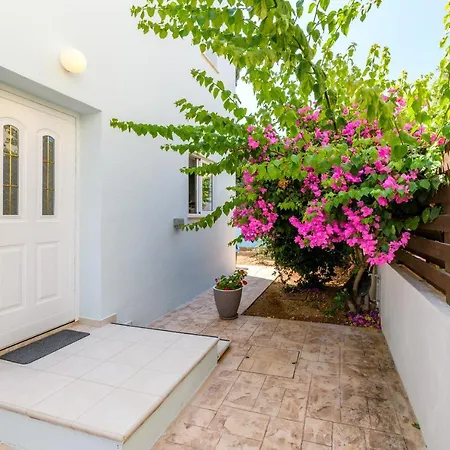 Villa Lela Serena By Ezoria Villas Protaras Exterior photo